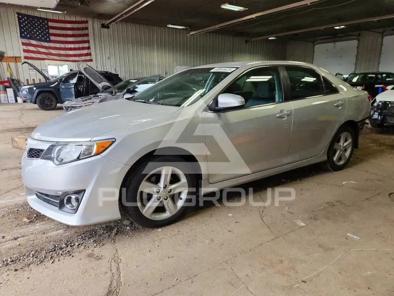 2014 Toyota CAMRY photo