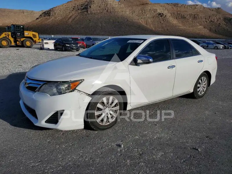 2014 Toyota CAMRY фото