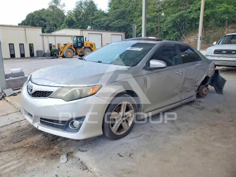 2014 Toyota CAMRY фото