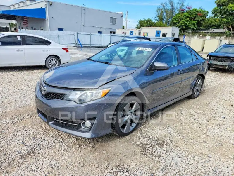 2014 Toyota CAMRY фото