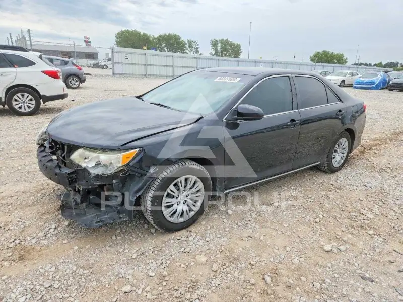 2014 Toyota CAMRY фото