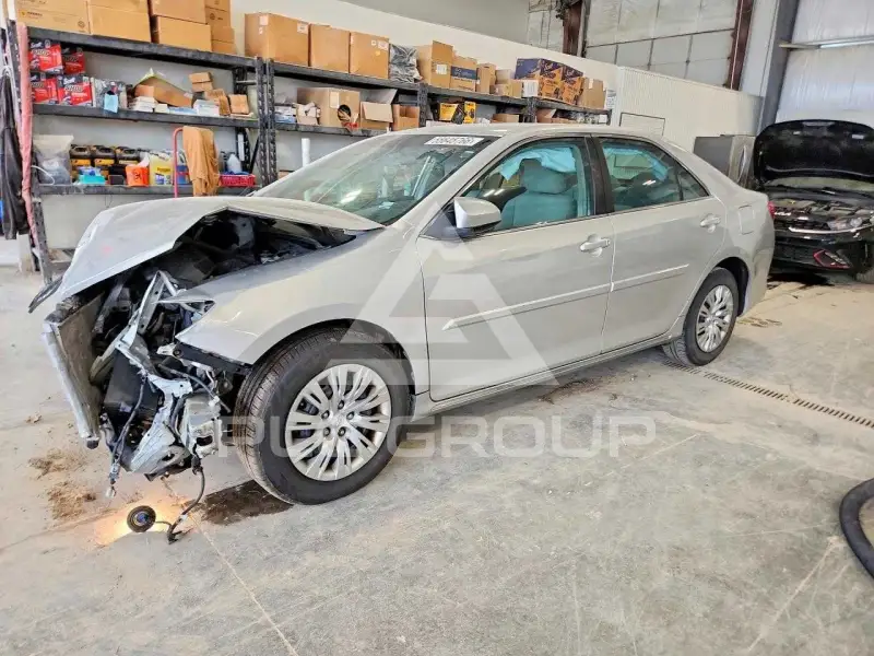 2014 Toyota CAMRY фото