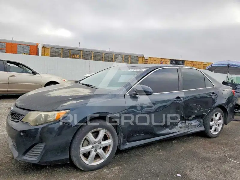 2014 Toyota CAMRY фото