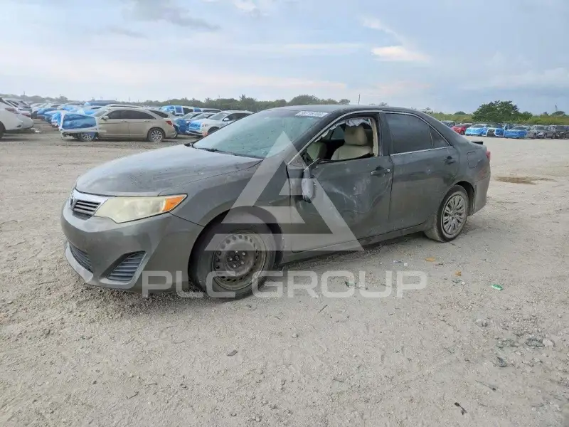 2014 Toyota CAMRY фото