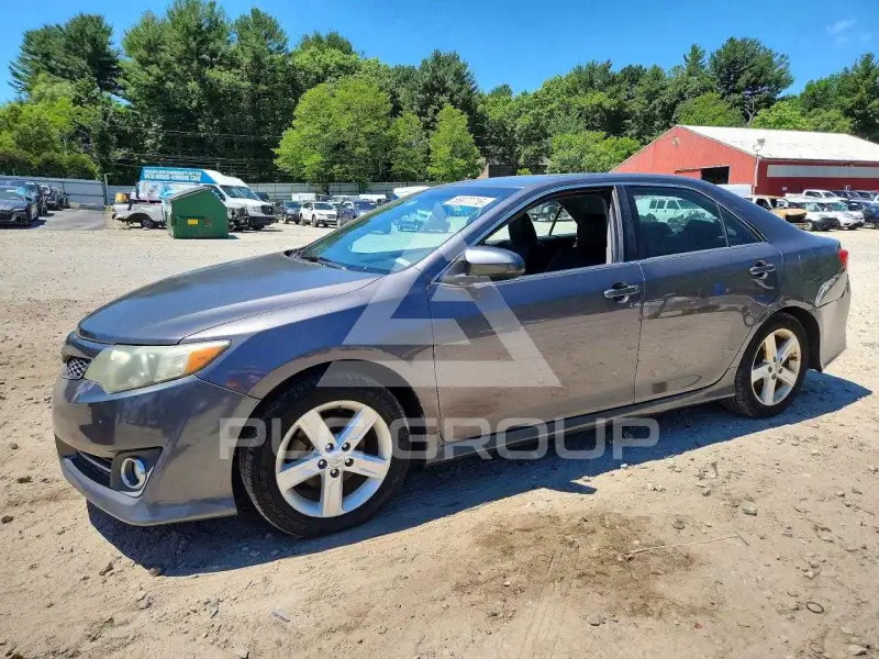 2014 Toyota CAMRY фото