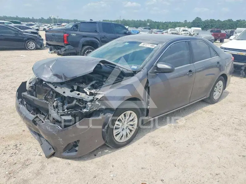 2014 Toyota CAMRY photo