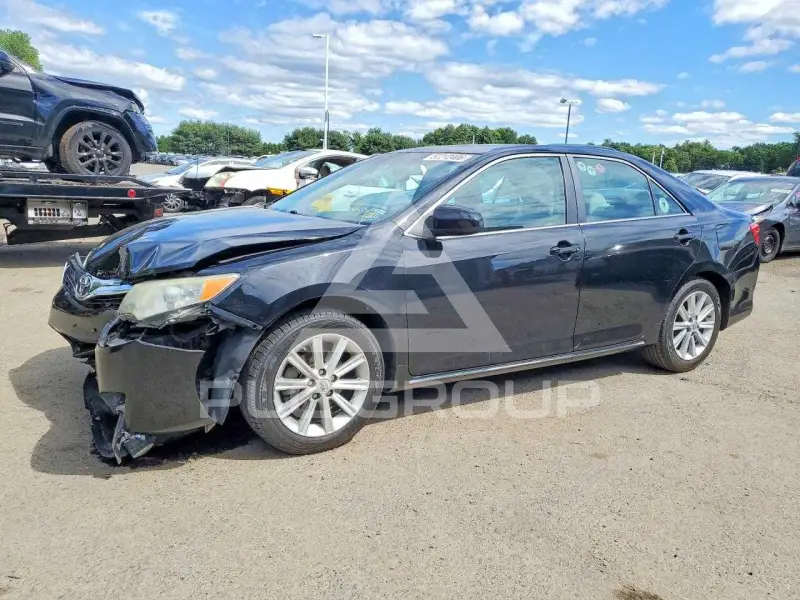 2014 Toyota CAMRY фото