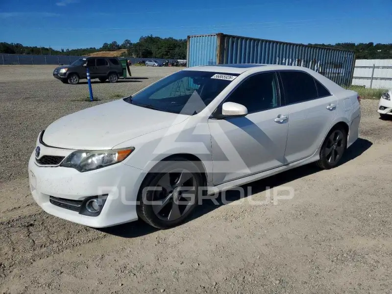 2014 Toyota CAMRY photo