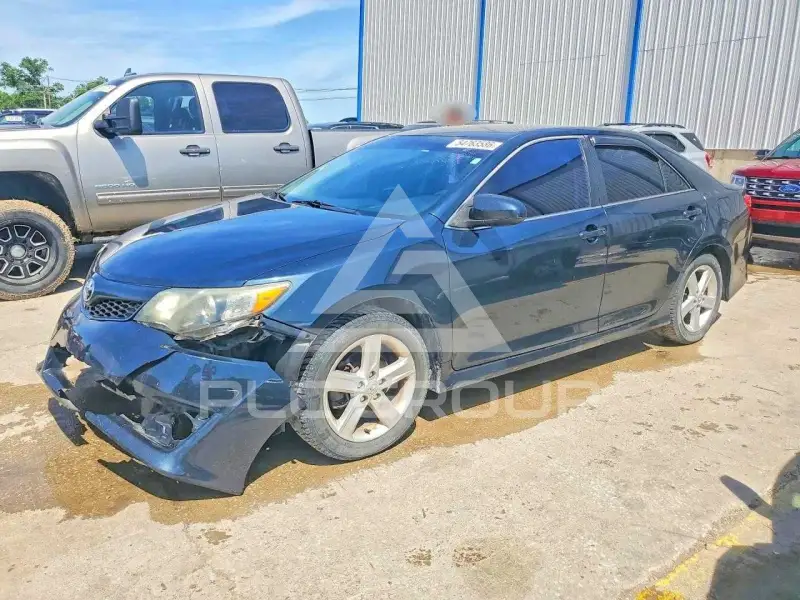 2014 Toyota CAMRY фото