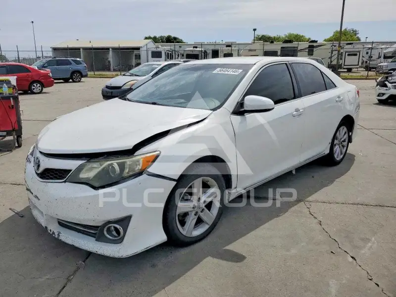 2014 Toyota CAMRY фото