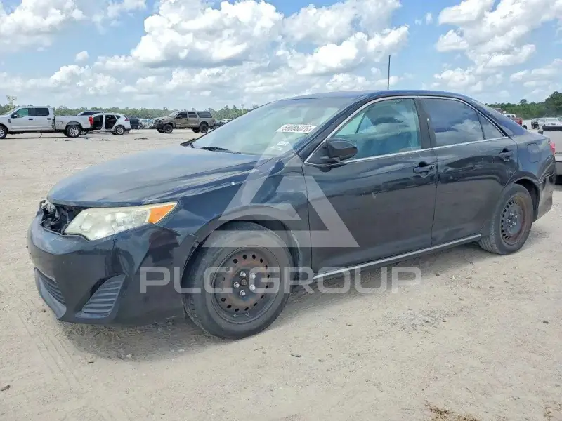 2014 Toyota CAMRY photo