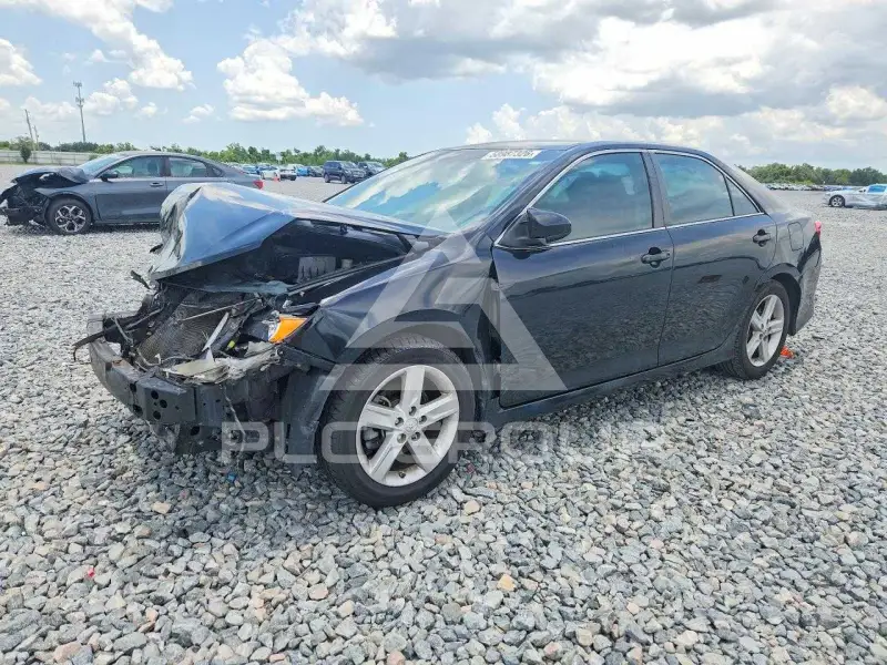 2014 Toyota CAMRY фото