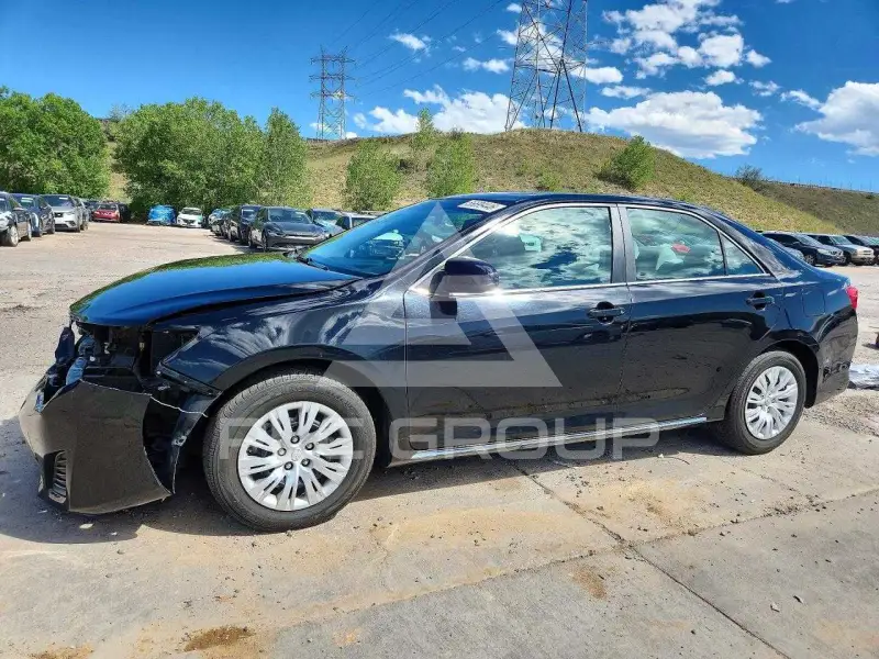 2014 Toyota CAMRY фото