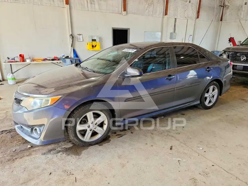 2014 Toyota CAMRY photo