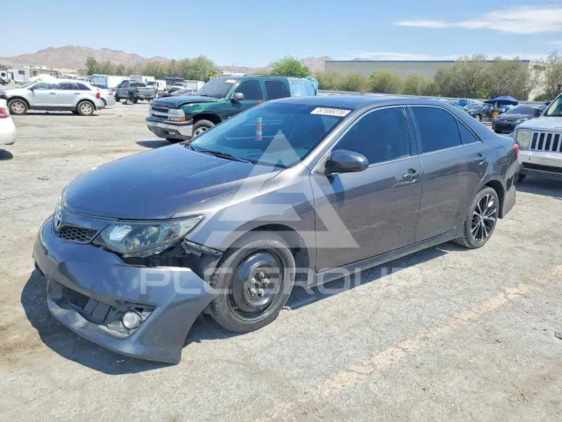 2014 Toyota CAMRY photo
