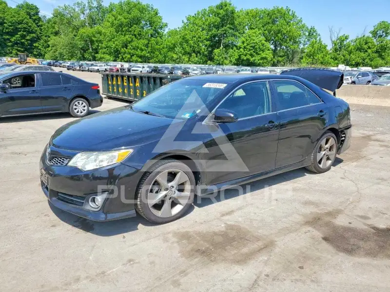 2014 Toyota CAMRY фото