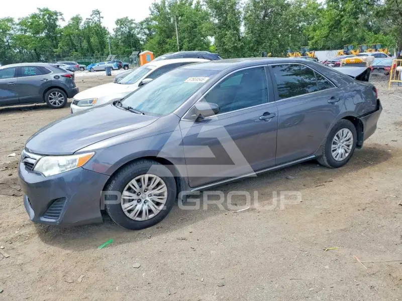 2014 Toyota CAMRY photo