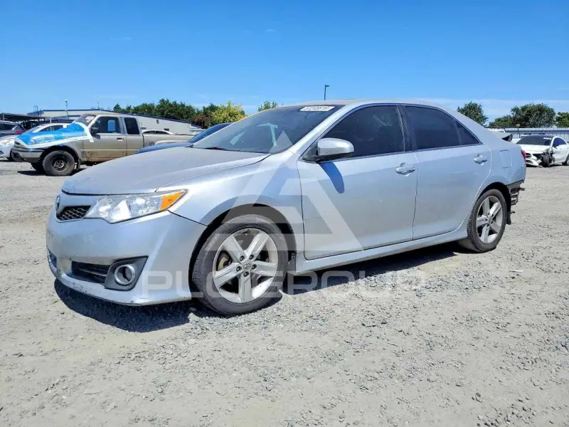 2014 Toyota CAMRY photo
