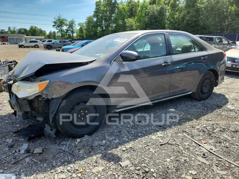 2014 Toyota CAMRY фото