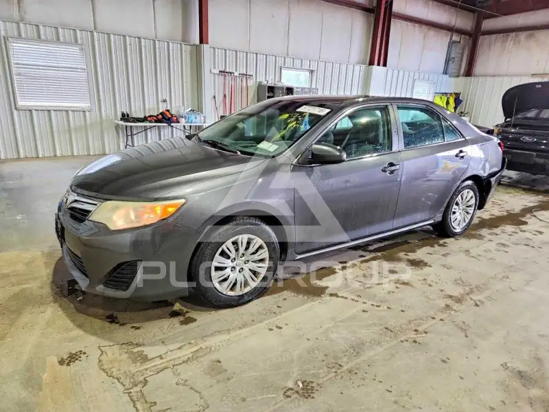 2014 Toyota CAMRY photo