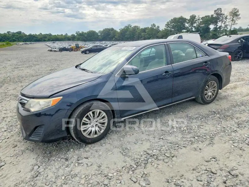 2014 Toyota CAMRY photo