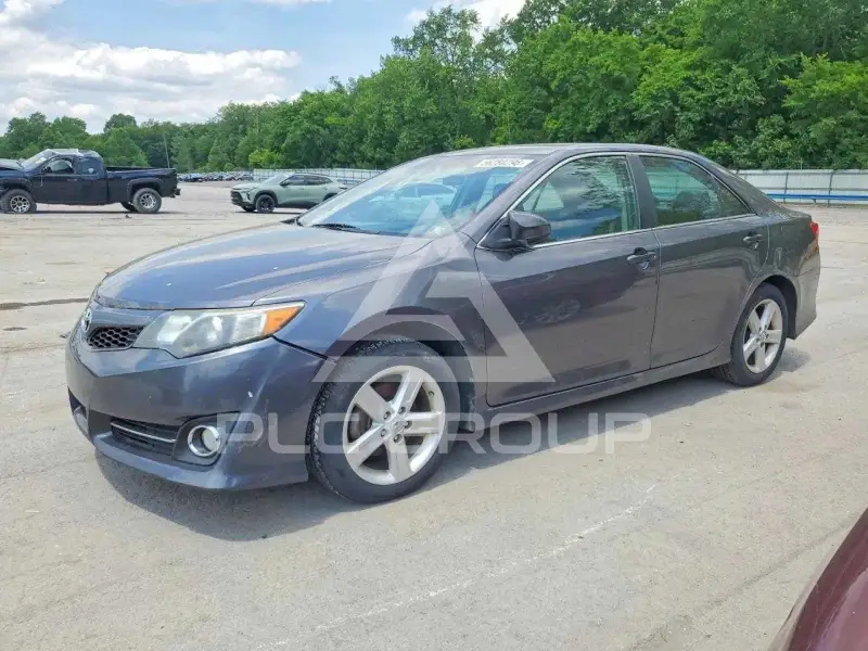2014 Toyota CAMRY фото