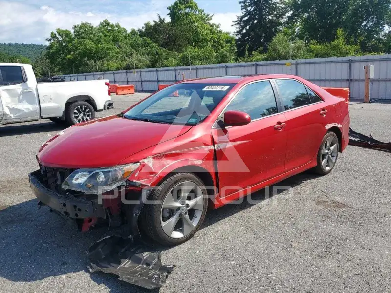 2014 Toyota CAMRY фото