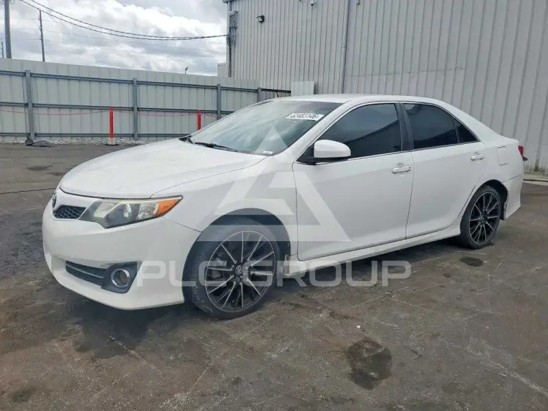 2014 Toyota CAMRY photo