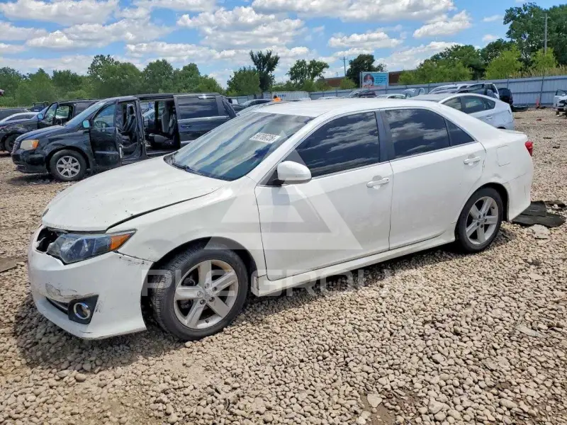 2014 Toyota CAMRY photo