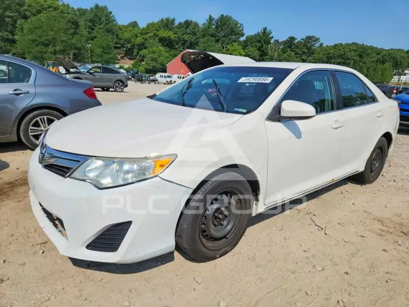 2014 Toyota CAMRY photo