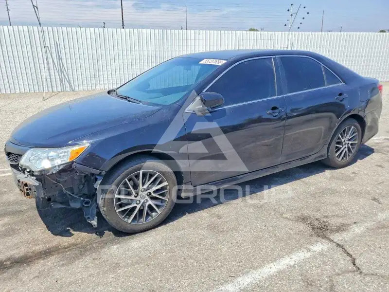 2014 Toyota CAMRY фото