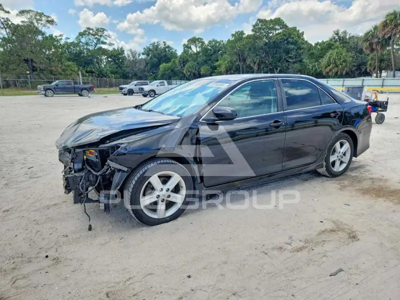 2014 Toyota CAMRY фото