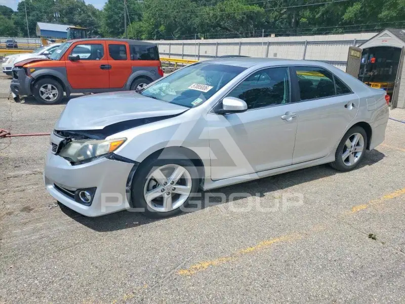 2014 Toyota CAMRY фото