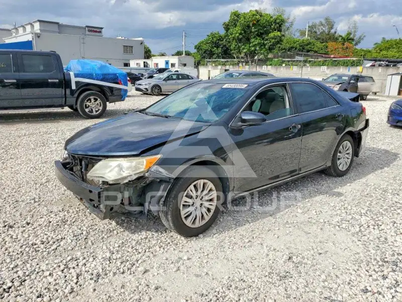 2014 Toyota CAMRY photo