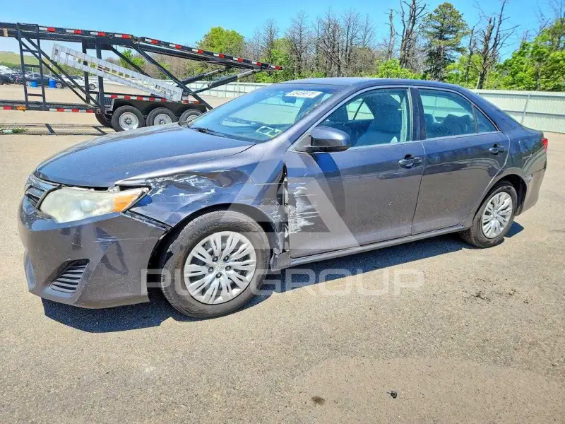 2014 Toyota CAMRY photo
