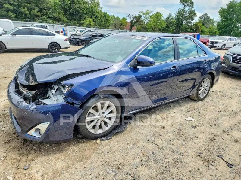 2014 Toyota CAMRY photo