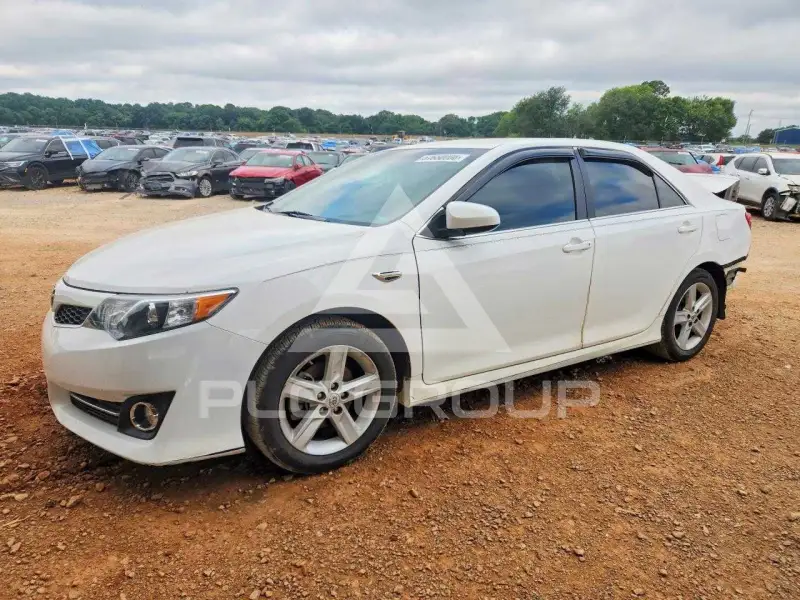 2014 Toyota CAMRY фото