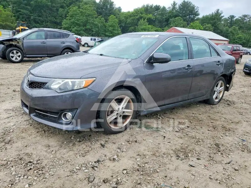 2014 Toyota CAMRY photo