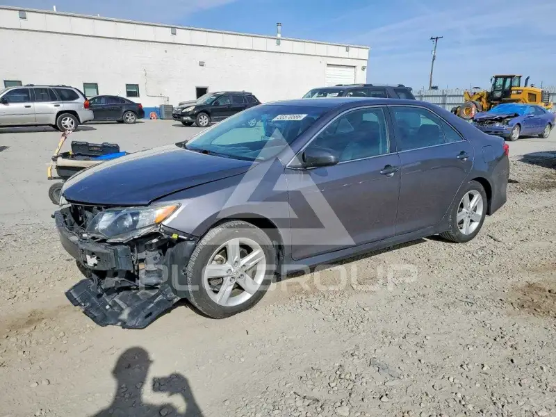 2014 Toyota CAMRY фото