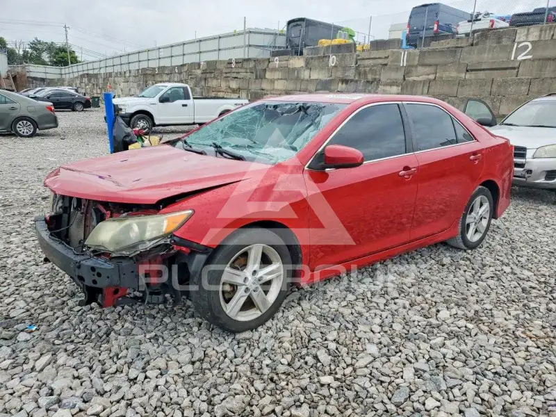 2014 Toyota CAMRY фото