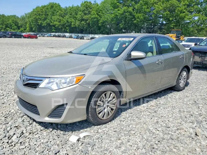 2014 Toyota CAMRY фото