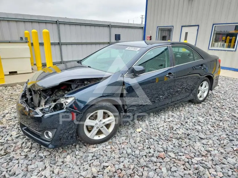 2014 Toyota CAMRY photo