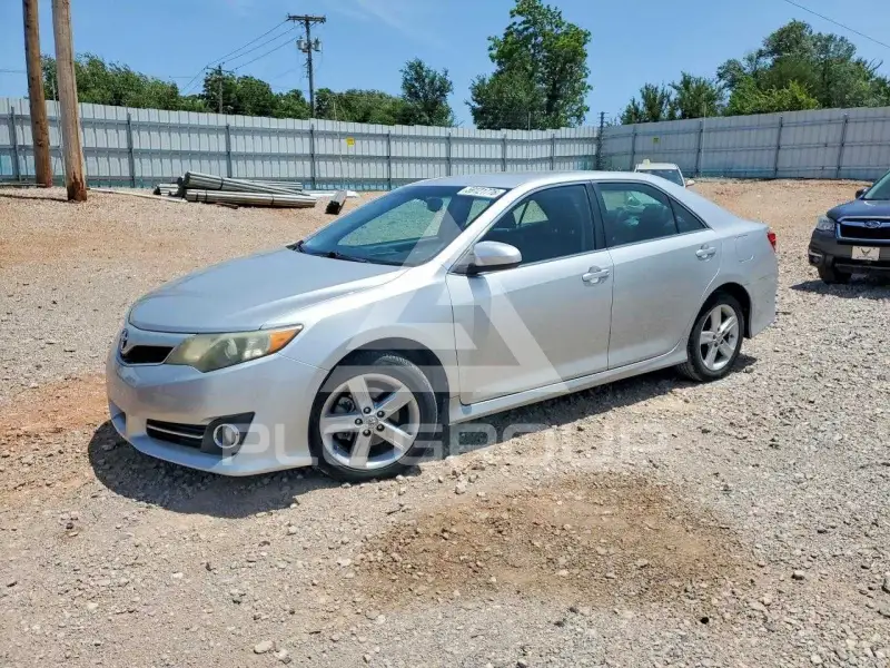 2014 Toyota CAMRY photo