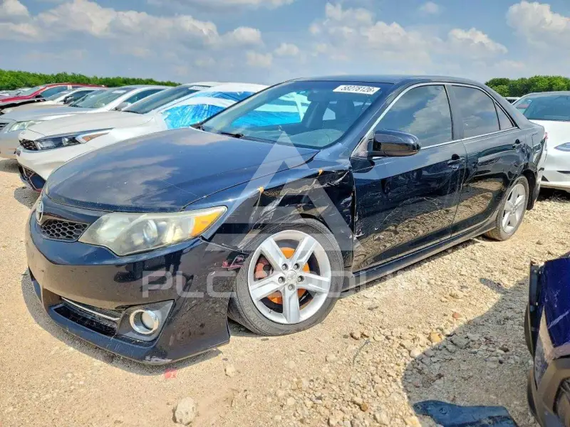2014 Toyota CAMRY фото