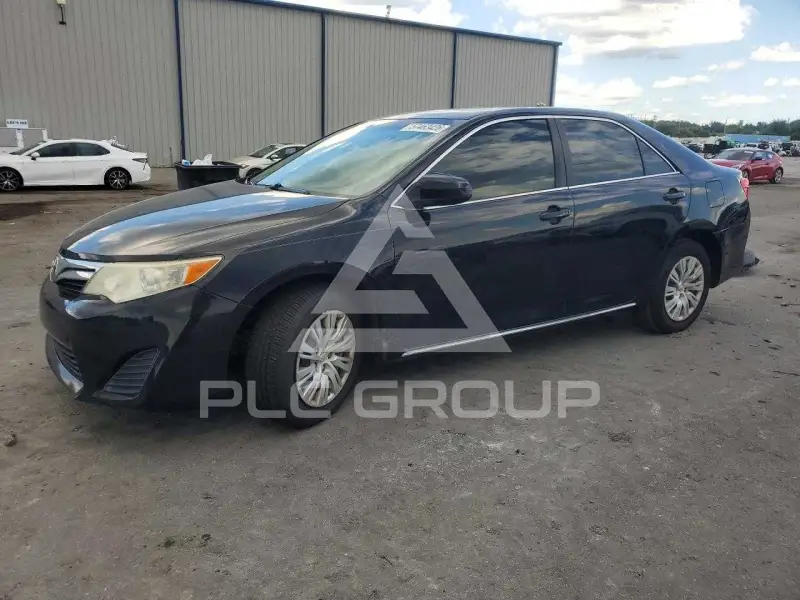 2014 Toyota CAMRY фото