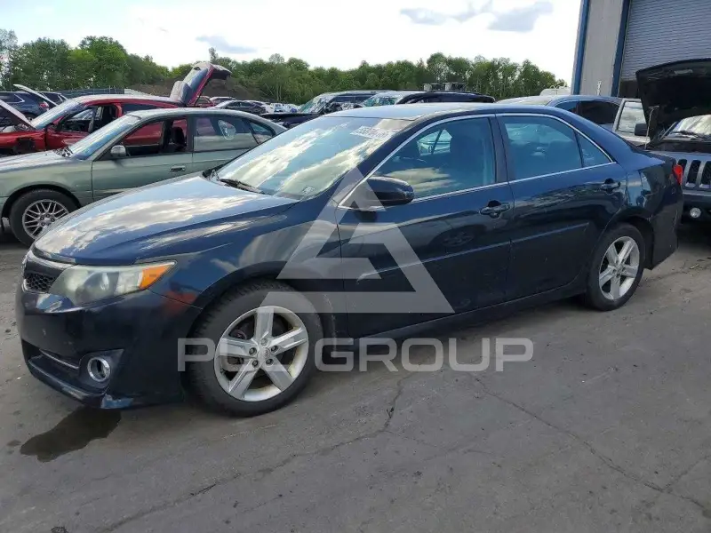 2014 Toyota CAMRY фото