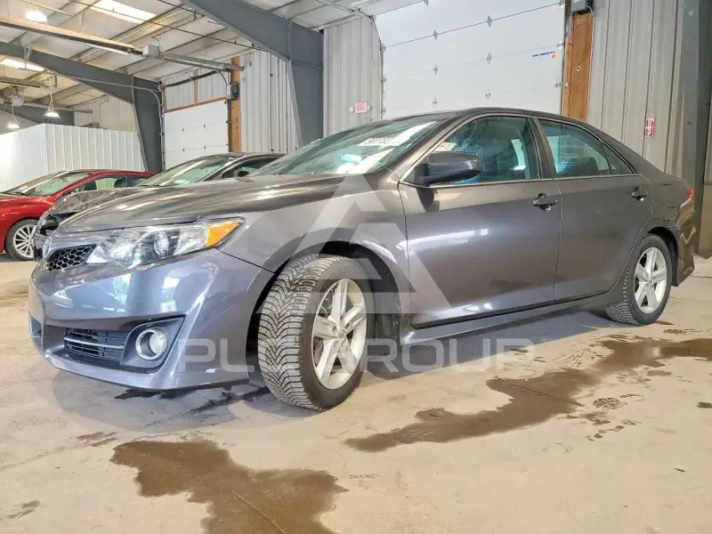 2014 Toyota CAMRY фото