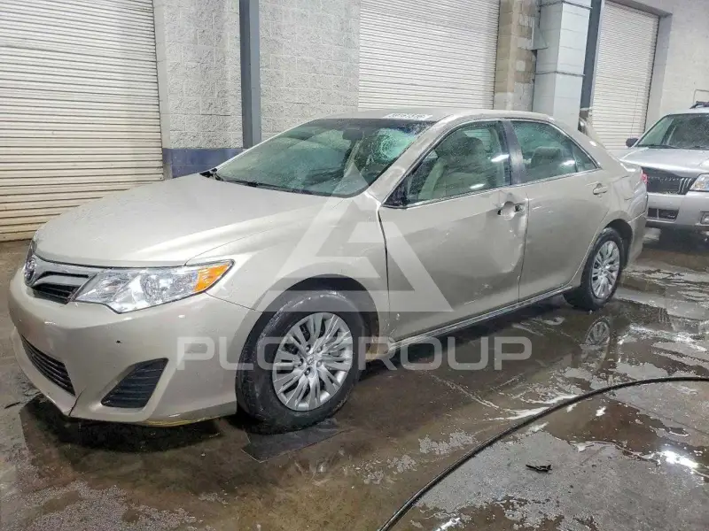 2014 Toyota CAMRY фото
