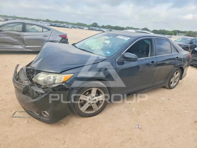2014 Toyota CAMRY фото