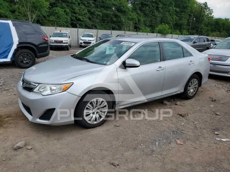 2014 Toyota CAMRY фото